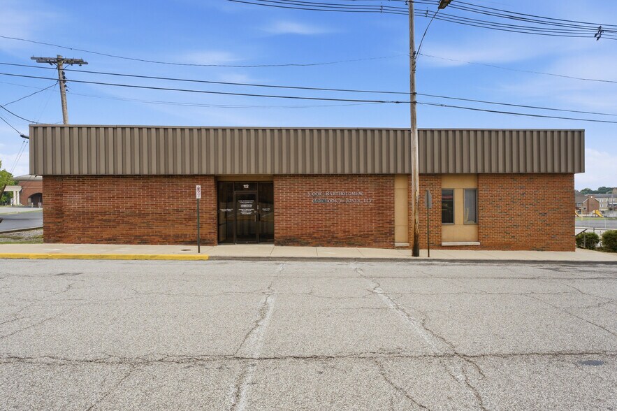 Primary Photo Of 12 W Lincoln St, Belleville Medical For Sale