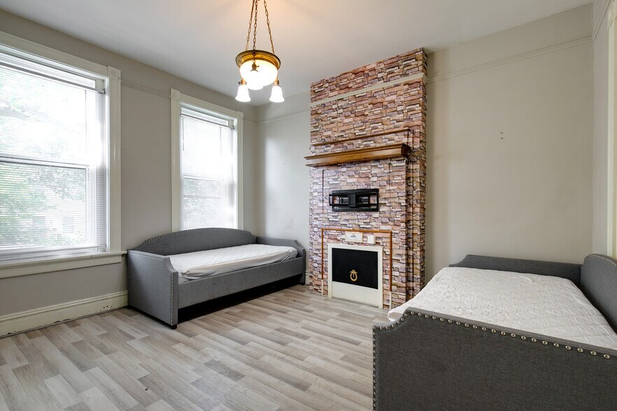 More Photos Of 1320 W Main St, Richmond Office Residential For Sale