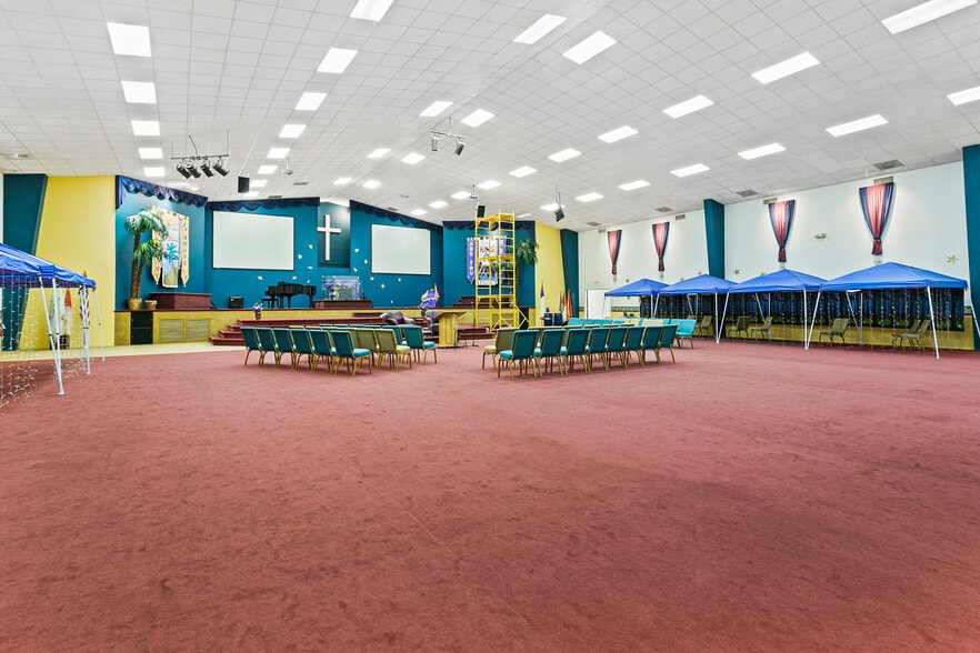 More Photos Of 3601 E Moody Blvd, Bunnell Religious Facility For Sale