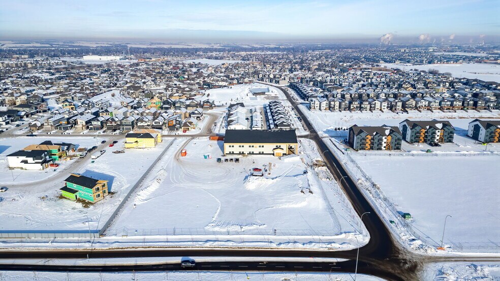 More Photos Of 200 Greenfield link, Fort Saskatchewan Storefront For Lease