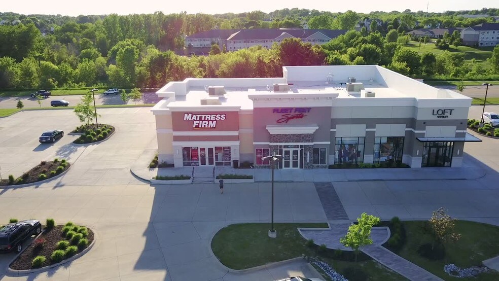 More Photos Of 4201 Elmore Ave, Davenport Unknown For Lease