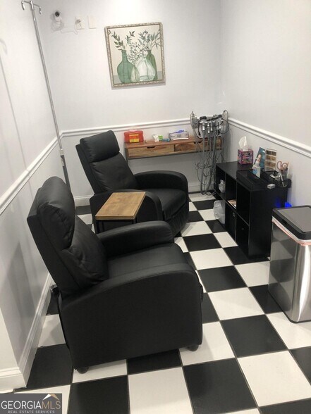 More Photos Of 219 E 6th St Sw, Rome Medical For Lease