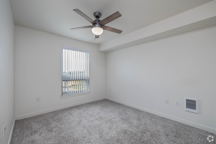 More Photos Of 15300 33rd Ave S, Seatac Apartments For Lease