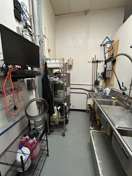 More Photos Of 901 Abernathy Rd, Sandy Springs Apartments For Sale