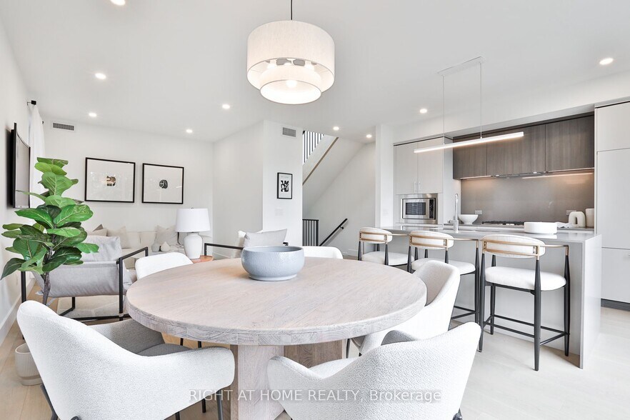 More Photos Of 2343 Gerrard St E, Toronto Apartments For Sale