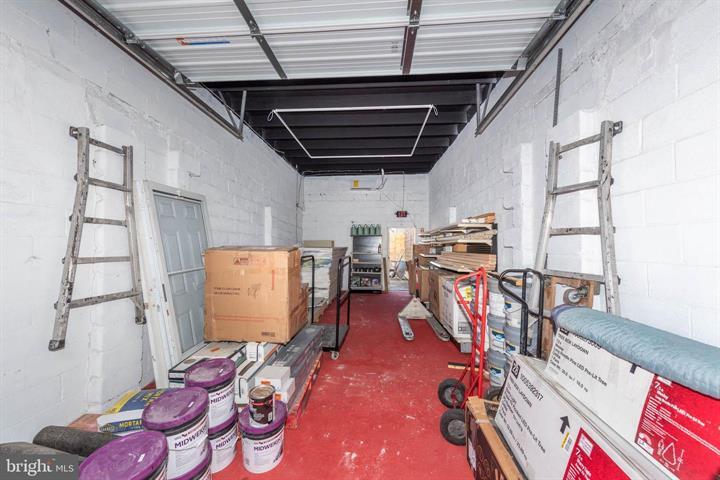 More Photos Of 625 N Streeper St, Baltimore Light Distribution For Sale