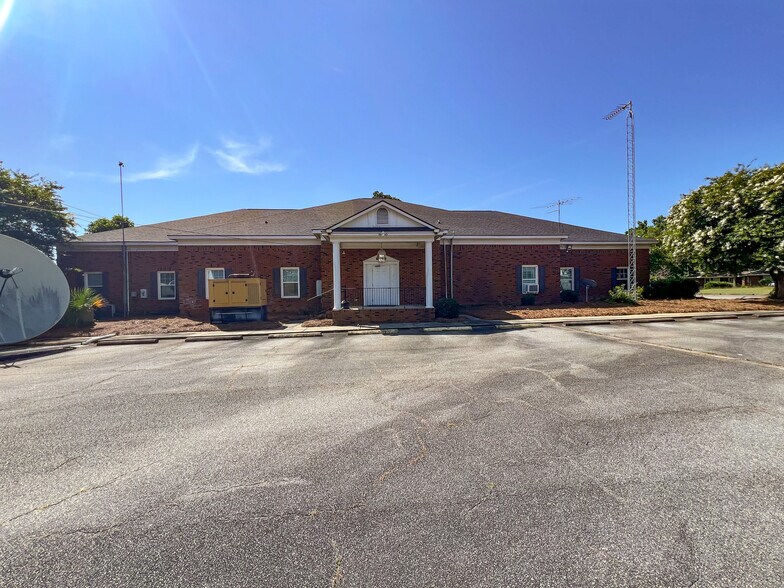 Primary Photo Of 1201 Stuart Ave, Albany Medical For Sale