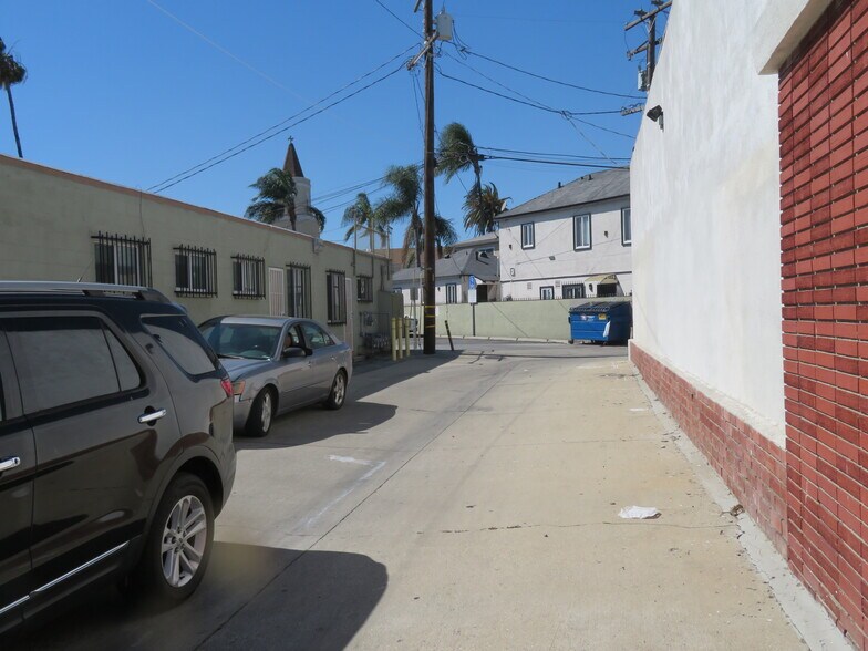 More Photos Of 8471 S Van Ness Ave, Inglewood Loft Creative Space For Sale