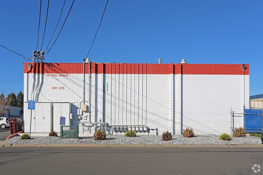 More Photos Of 2297-2317 American Ave, Hayward Warehouse For Sale