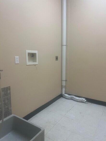 More Photos Of 9600 Bellaire Blvd, Houston Unknown For Lease