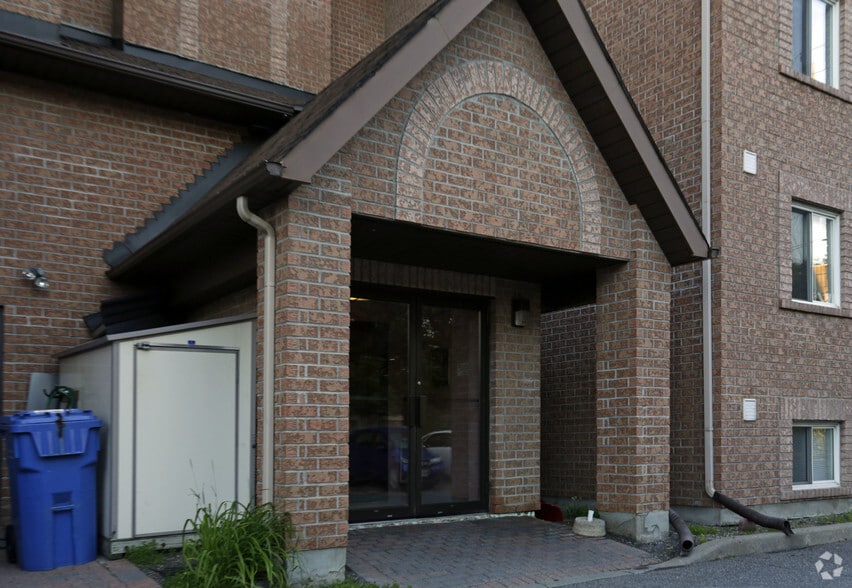 More Photos Of 3211 St Joseph Blvd, Ottawa Apartments For Sale