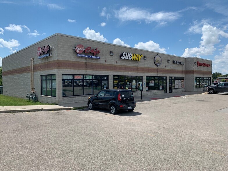 More Photos Of 9-25 W Belvidere Rd, Hainesville Auto Repair For Lease