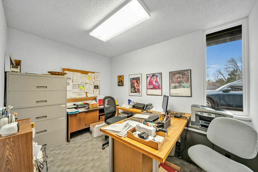 More Photos Of 10801 Connecticut Ave, Kensington Office For Sale