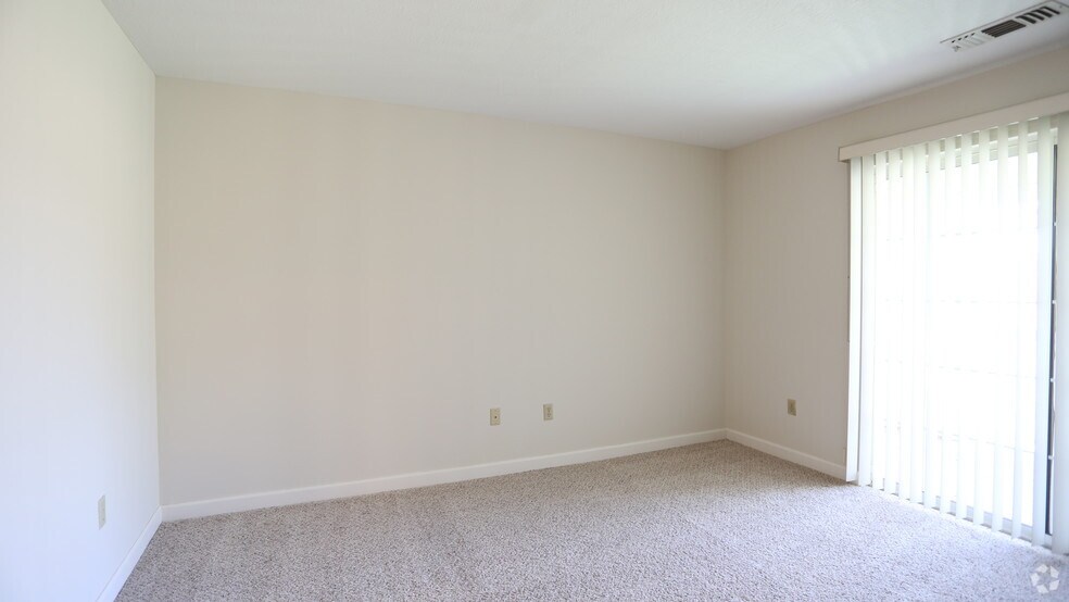 More Photos Of 210 Retreat Ln, Westerville Apartments For Sale