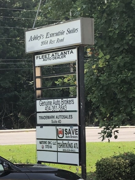 More Photos Of 2054 Rex Rd, Morrow Flex For Sale