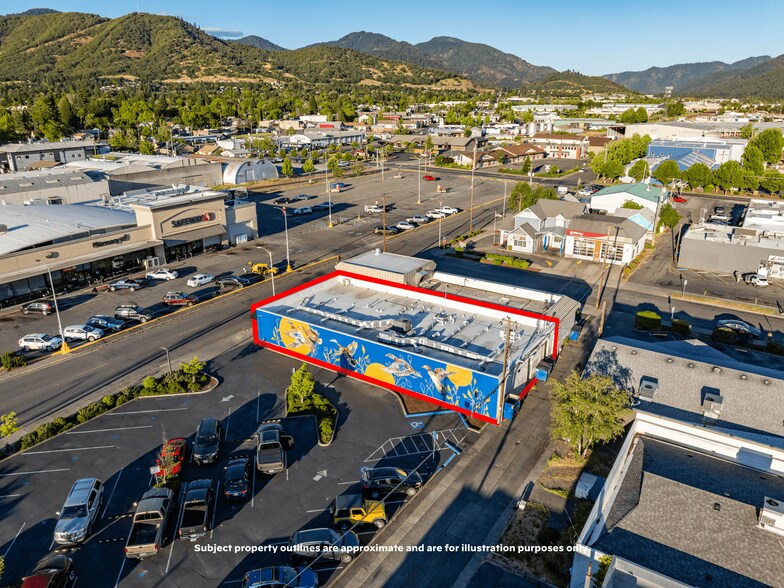 More Photos Of 239 SE G St, Grants Pass General Retail For Sale