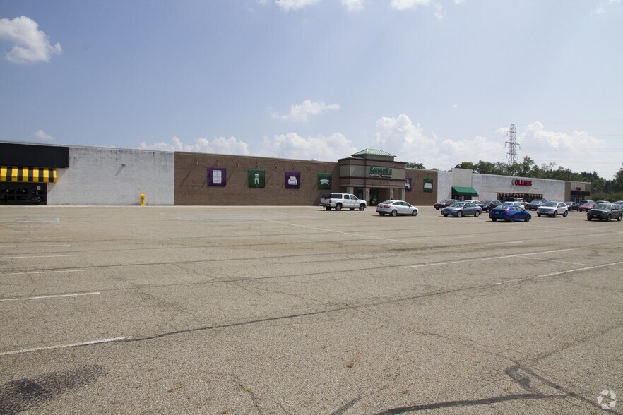 More Photos Of 1660-1680 N 21st St, Newark General Retail For Lease