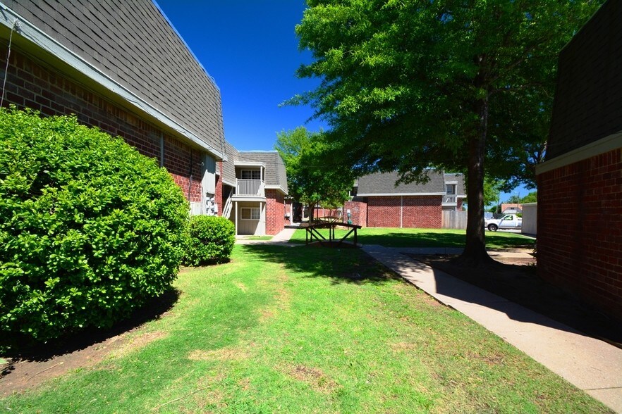 More Photos Of 3218 S 93rd East Ave, Tulsa Apartments For Sale