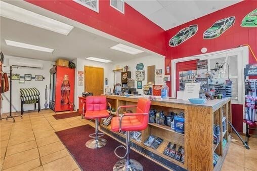 More Photos Of 101 N Maple St, Garnett Service Station For Sale