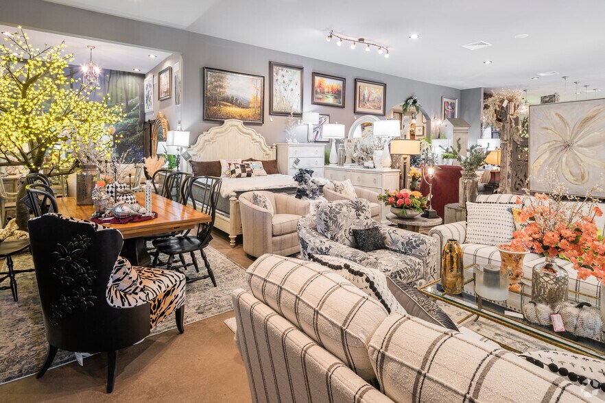 More Photos Of 1208 Donna Dr, Carterville Freestanding For Sale