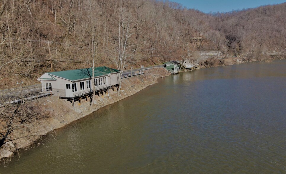 More Photos Of 846 Hinton Bypass Byp, Hinton Restaurant For Lease