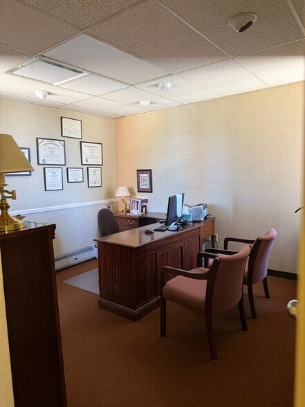 More Photos Of 7600 Osler Dr, Towson Medical For Sale