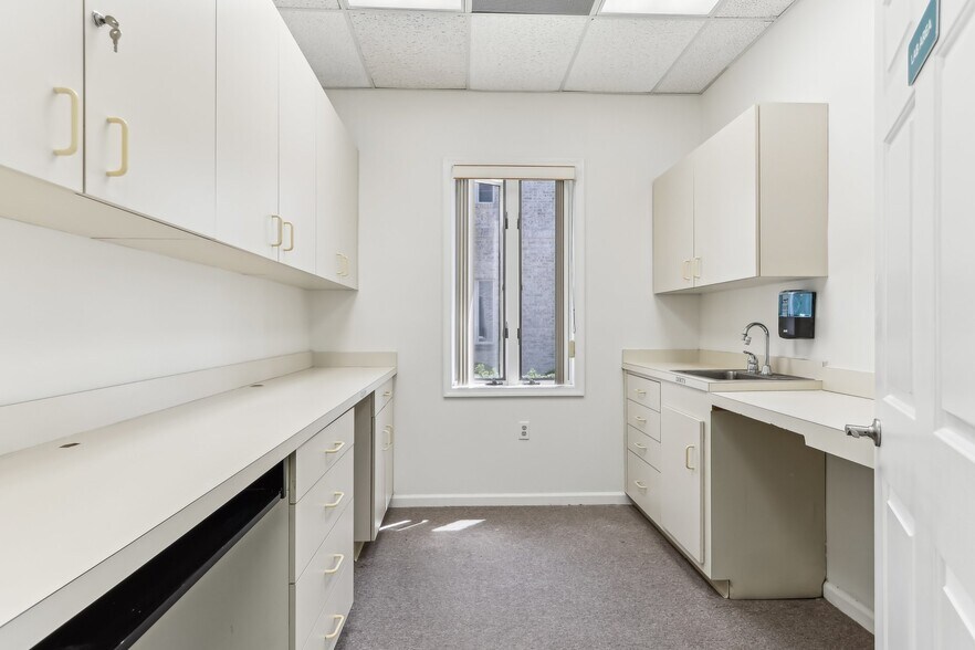 More Photos Of 2640 Highway 70, Manasquan Medical For Sale