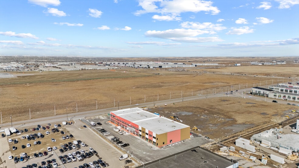 More Photos Of 10680 36 St NE, Calgary Distribution For Sale