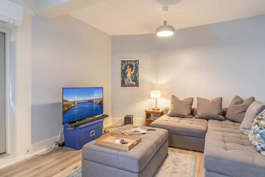 More Photos Of 25-27 E Main St, Searsport Apartments For Sale