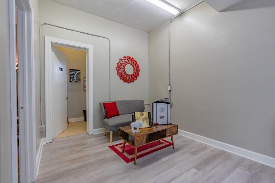 More Photos Of 1080 Main St NW, Lenoir Office For Sale