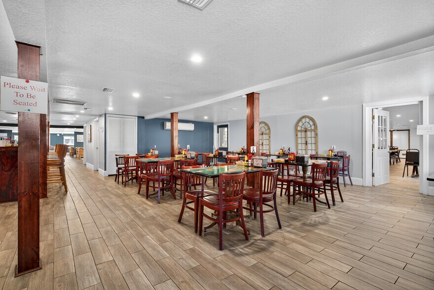 More Photos Of 765 3rd Ave, Welaka Restaurant For Sale