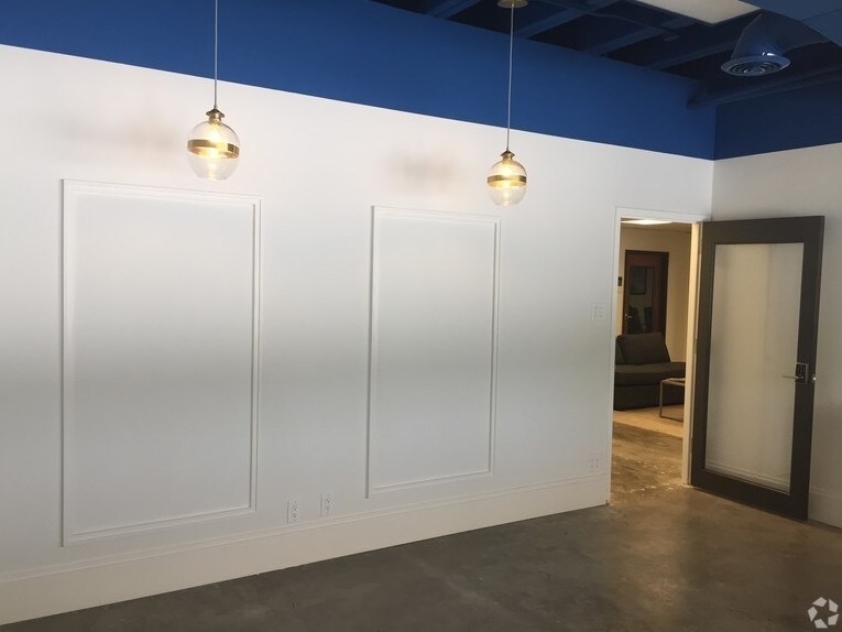 More Photos Of 6211 W Northwest Hwy, Dallas Apartments For Sale