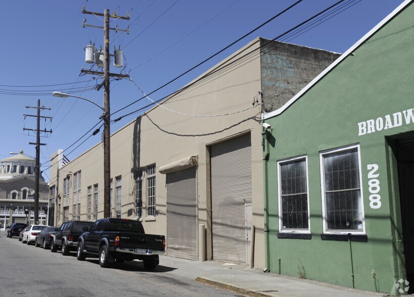 More Photos Of 2800 Broadway, Oakland Storefront Retail Office For Lease