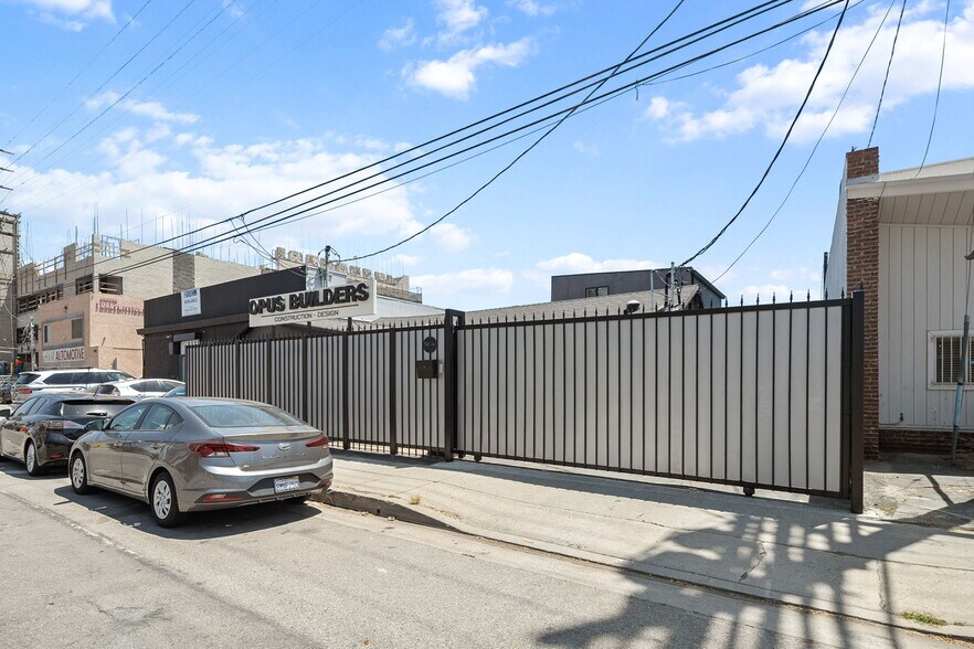 More Photos Of 5244 Vineland Ave, North Hollywood Loft Creative Space For Lease