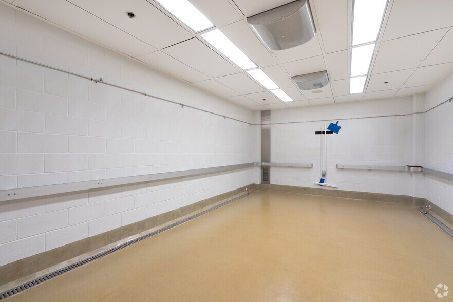 More Photos Of 311 Pennington Rocky Hill Rd, Pennington Research And Development For Lease