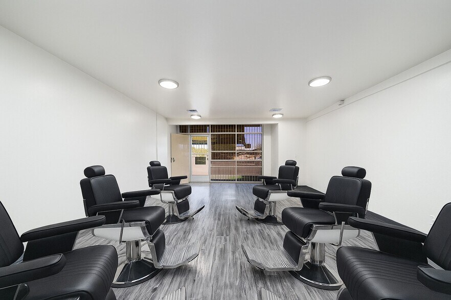 More Photos Of 2000-2008 E Broadway Blvd, Tucson Office Residential For Lease