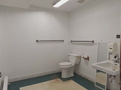 More Photos Of 181 E Main St, Orange Storefront Retail Office For Lease