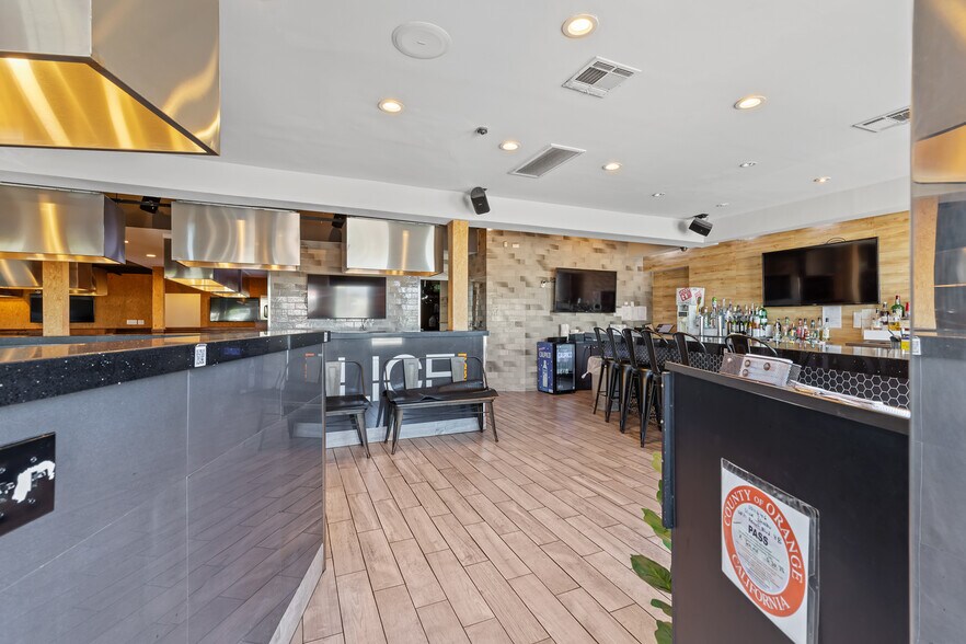 More Photos Of 16871 Beach Blvd, Huntington Beach Restaurant For Sale