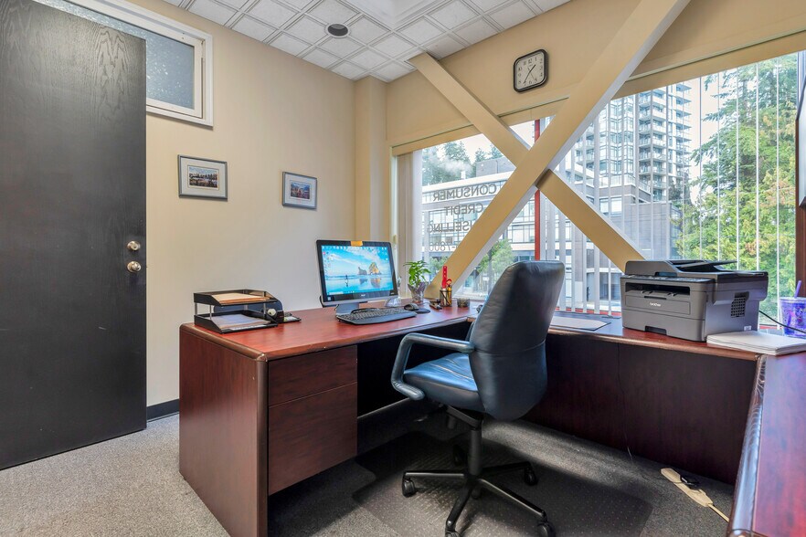 More Photos Of 1120 Westwood St, Coquitlam Office For Sale