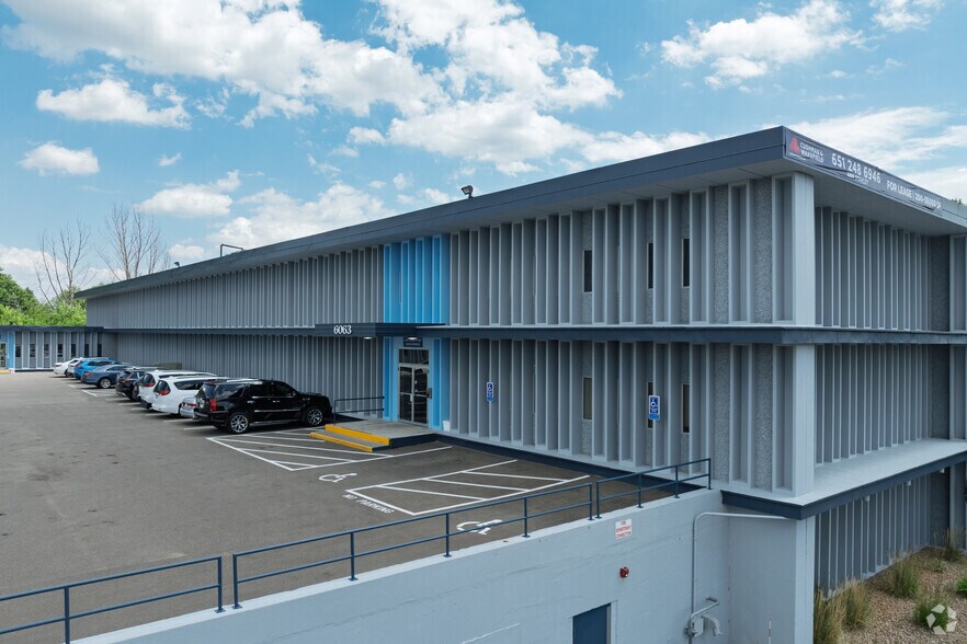 More Photos Of 6063 Hudson Rd, Woodbury Office For Lease