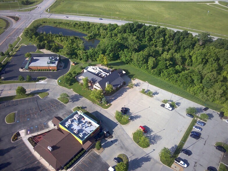 More Photos Of 1340 Village West Pky, Kansas City Restaurant For Lease