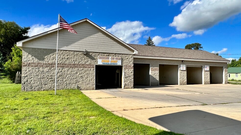 More Photos Of 506 W 7th St, Evart Carwash For Sale