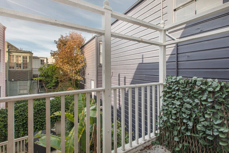 More Photos Of 2309 Webster St, San Francisco Multifamily For Sale
