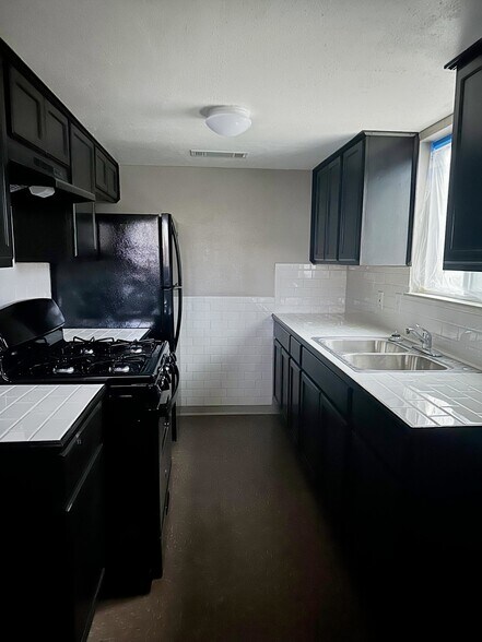 More Photos Of 1710 Wooten Park Dr, Austin Apartments For Sale