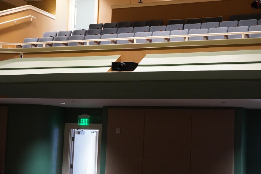 More Photos Of 1028 Main St, Evanston Theater Concert Hall For Sale