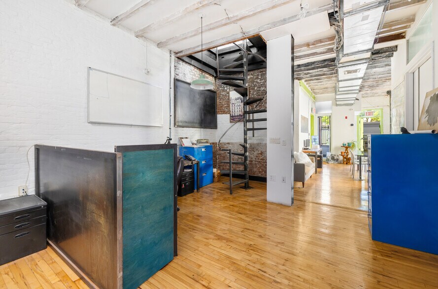More Photos Of 18 Herkimer Pl, Brooklyn Office For Lease