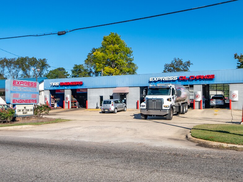 Primary Photo Of 600 Allison Bonnett Memorial Dr, Dolomite Auto Repair For Sale