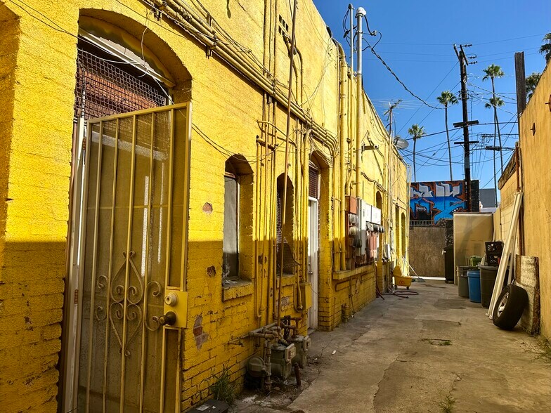 More Photos Of 16414 S Vermont Ave, Gardena Storefront Retail Residential For Sale