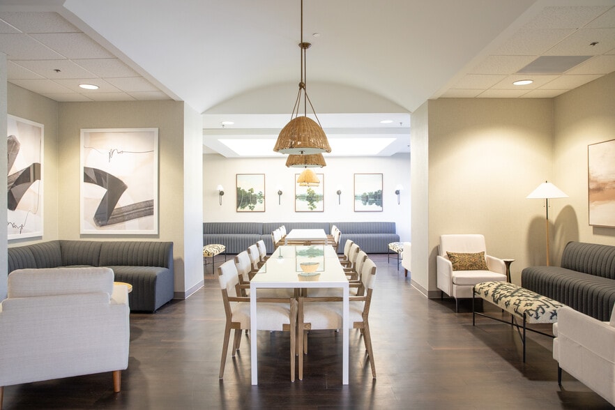 More Photos Of 200 Montgomery Hwy, Birmingham Office For Lease