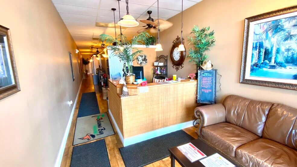 More Photos Of 2789 E State St, Salem Unknown For Lease